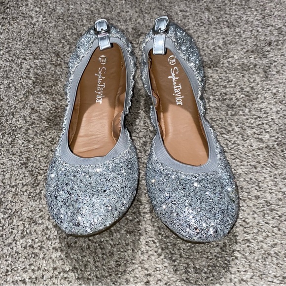 Sophia Taylor Shoes - Sophia Taylor Silver Glitter Ballet Flat Size 8 1/2